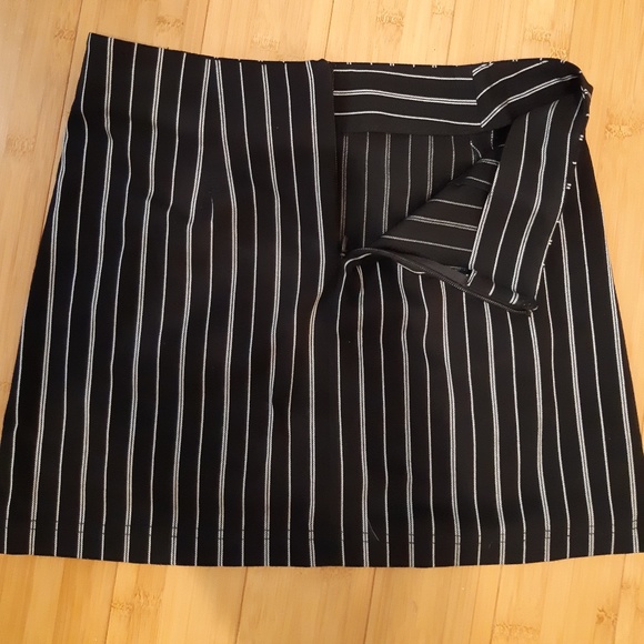 UO stripped mini skirt - Picture 4 of 4